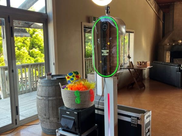 Selfie Mirror Photo Booth